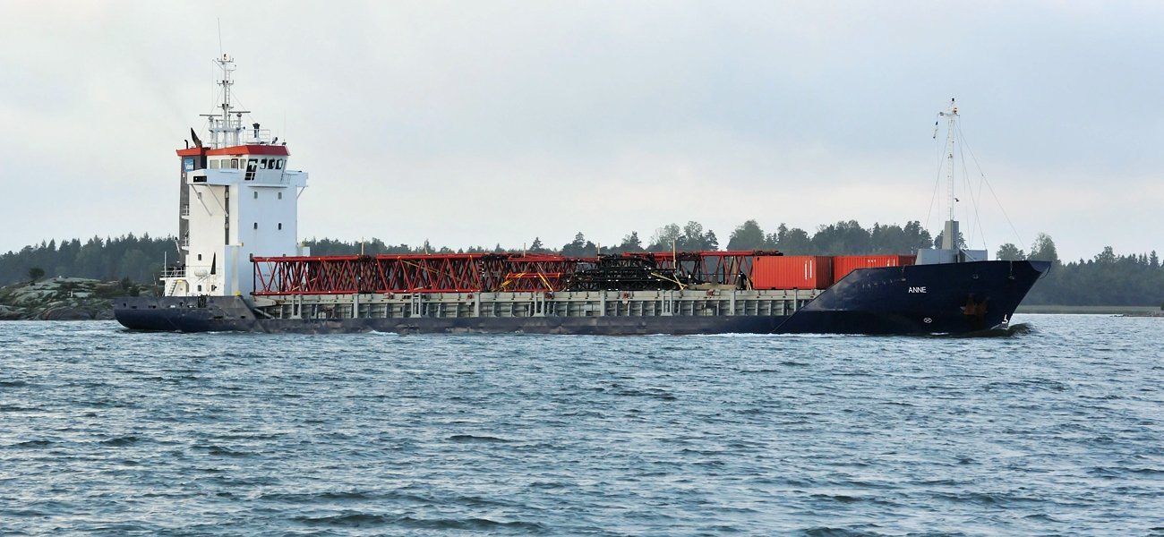 Cargo/Containership ANNE - Uusi nimi MERIC